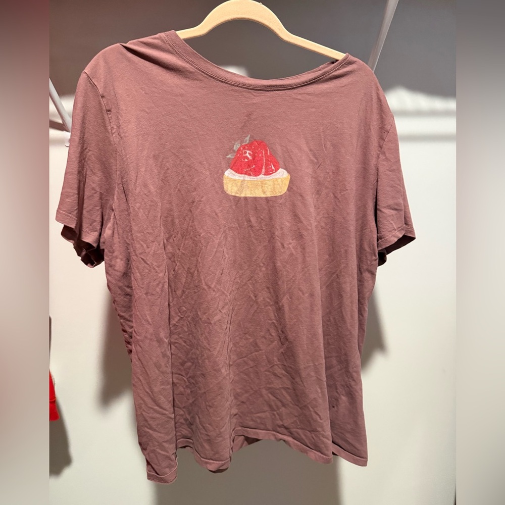 Torrid Mauve Strawberry Graphic Classic Fit Top